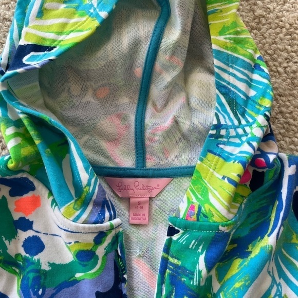 Little girls Lilly cover up - Picture 3 of 3